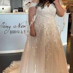 Never worn size 20 wedding dress from Something New